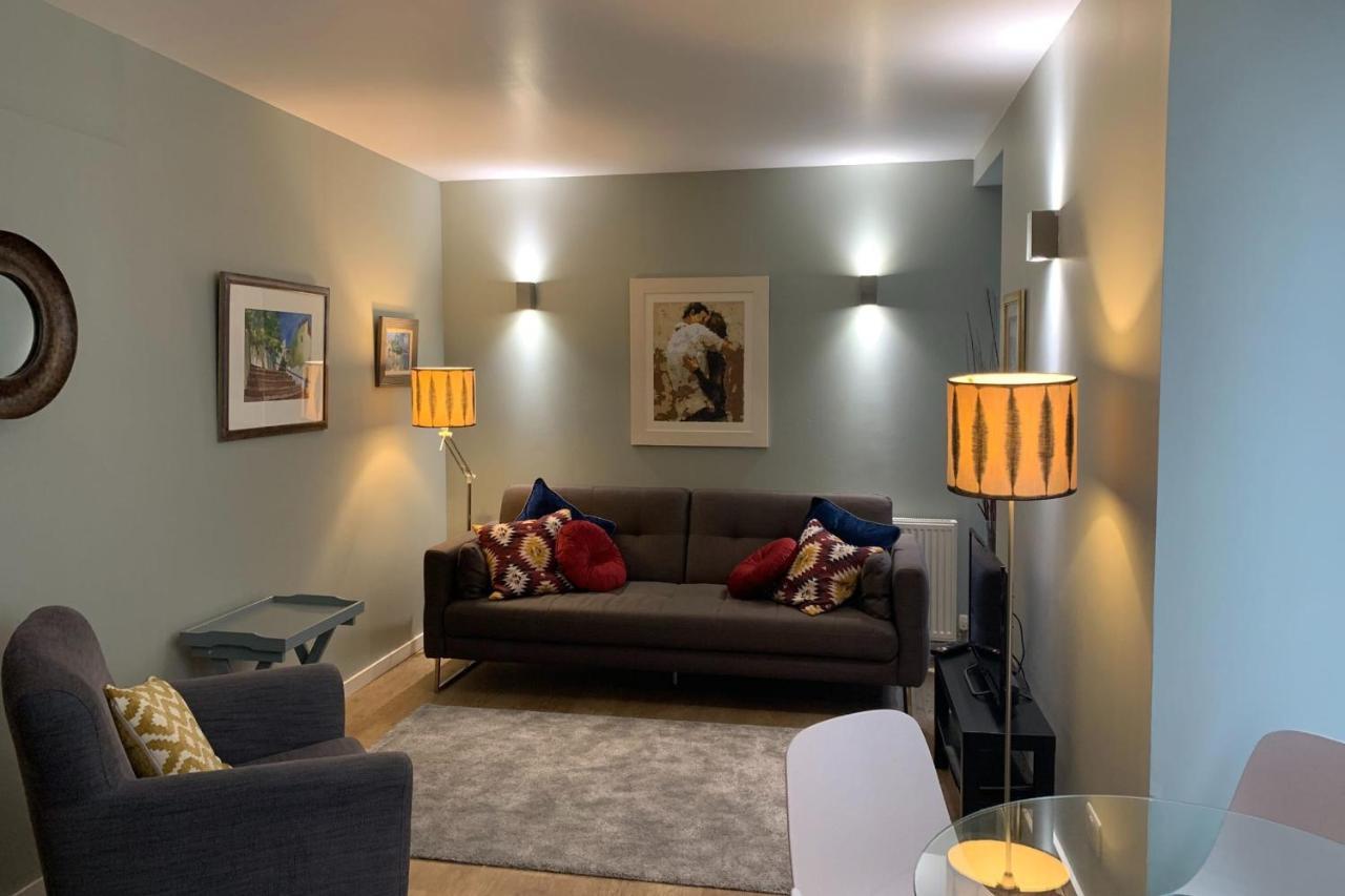 Bright And Stylish Apartment - Old Town エディンバラ エクステリア 写真