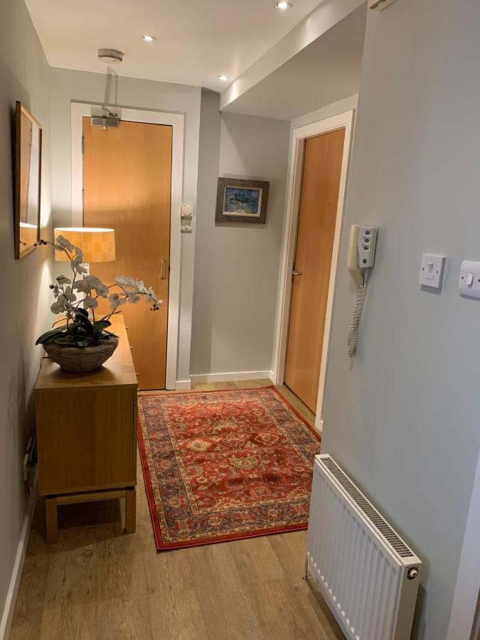 Bright And Stylish Apartment - Old Town エディンバラ エクステリア 写真